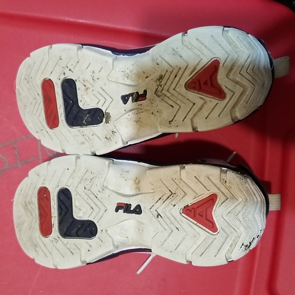 Fila unisex size 3 grant hill 2 sneakers white, navy and red
